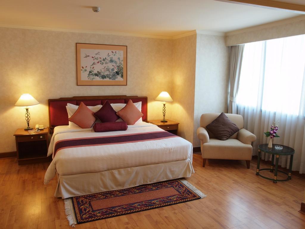 Rembrandt Suites Banguecoque Exterior foto